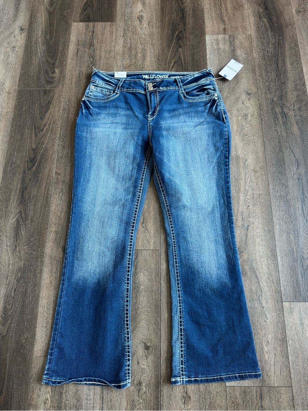 Wallflower The Luscious Curvy Jeans Women’s Size 17/33 SHORT